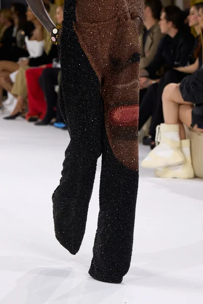 Look 9